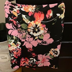 Floral spandex pencil skirt